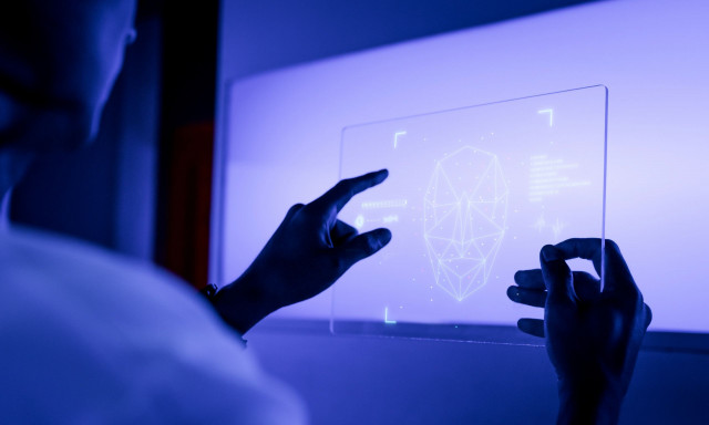 Γιατί η AI δεν θα πάρει τη θέση σου… αν μάθεις τη γλώσσα της