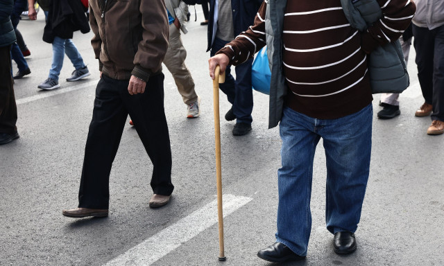 Αναδρομικά: Ξεκινά η πληρωμή τους σε 370.000 συνταξιούχους - Ποιοι οι δικαιούχοι