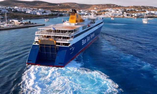 Κουφονήσια: Το Blue Star Naxos έδεσε σε 2 λεπτά – Δείτε βίντεο με τη μανούβρα «μαέστρου» καπετάνιου