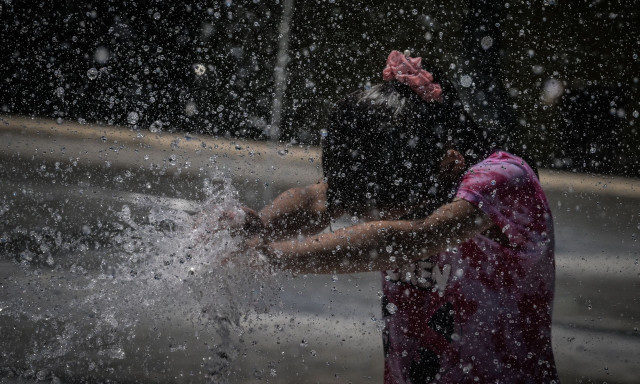 Καιρός: «Έρχεται ο ισχυρότερος καύσωνας των τελευταίων ετών» - Στους 45 βαθμούς Κελσίου ο υδράργυρος