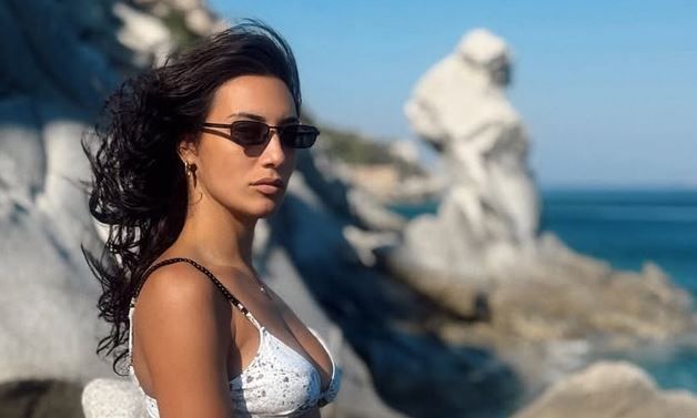 Ευγενία Σαμαρά: Πόζαρε με μαύρο μπικίνι και ανέβασε το «θερμόμετρο» στα social media