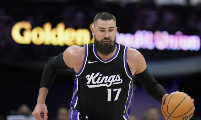 Γιόνας Βαλαντσιούνας: «Θα τιμήσω το συμβόλαιό μου με τους Νάγκετς»