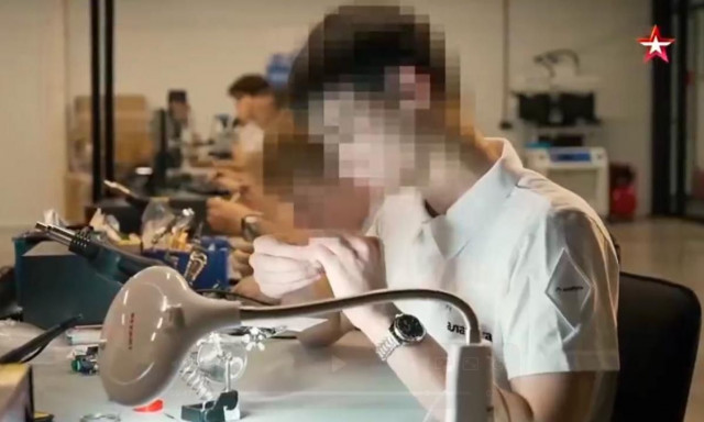 Η Ρωσία εκπαιδεύει εφήβους για να κατασκευάζουν drones για τον πόλεμο στην Ουκρανία