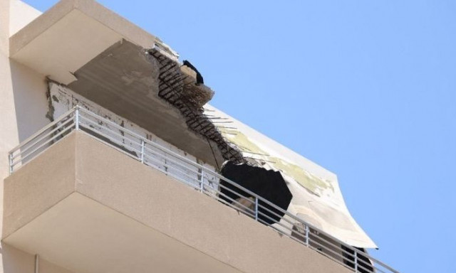 Ηράκλειο: Αποκολλήθηκε τμήμα μπαλκονιού από ξενοδοχείο στην παραλιακή