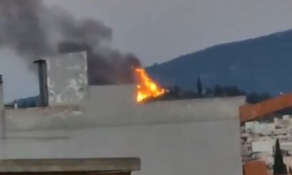 Τέθηκε υπό έλεγχο η φωτιά που ξέσπασε στα σύνορα Φιλοθέης - Γαλατσίου