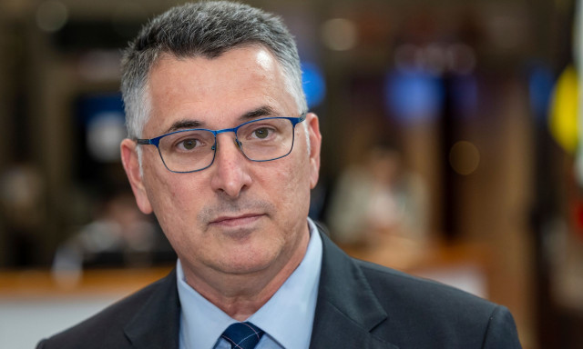 Σύρος: Παρέμβαση κυβέρνησης για να δέσει το κρουαζιερόπλοιο με τους Ισραηλινούς αξιώνει το Τελ Αβίβ