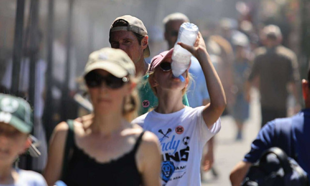 Καιρός - «Καμίνι» η χώρα: Στους 42 βαθμούς η θερμοκρασία πριν από τις 2 το μεσημέρι