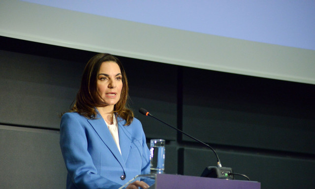 Tourism Min Kefalogianni visits the island of Santorini, Sikinos, Folegandros and Anafi