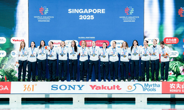 Η ανατριχιαστική στιγμή με τα «χρυσά» κορίτσια του πόλο να ψέλνουν με μια φωνή τον εθνικό ύμνο