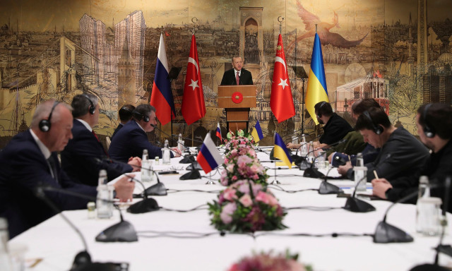 Ρωσία – Ουκρανία: Νέος κύκλος απευθείας συνομιλιών απόψε στην Κωνσταντινούπολη