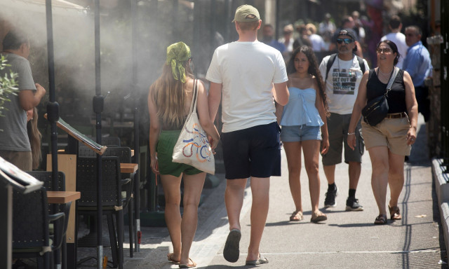 Καιρός: Νέο έκτακτο δελτίο της ΕΜΥ για τον καύσωνα – Πότε υποχωρούν οι ακραίες θερμοκρασίες