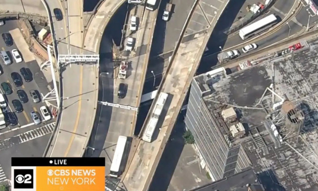 Σύγκρουση λεωφορείων στη Νέα Υόρκη: 29 τραυματίες