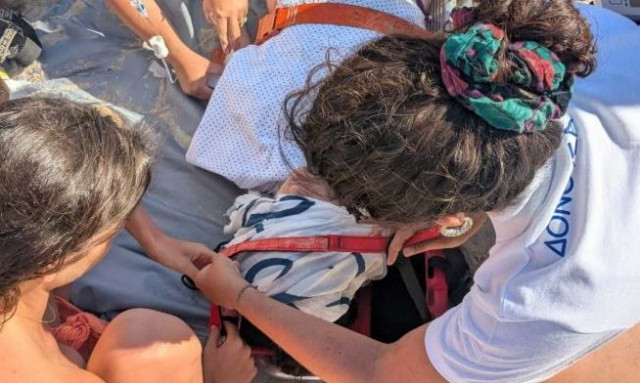 Δονούσα: Η «κινηματογραφική» διάσωση της λουόμενης - Η γιατρός έφτασε κολυμπώντας στην παραλία