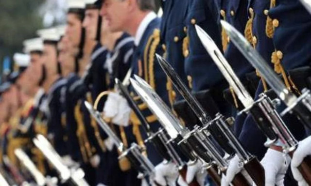 Ανοδική τροχιά για τις βάσεις των στρατιωτικών σχολών - Τρεις στις 10 σχολές με τη μεγαλύτερη άνοδο