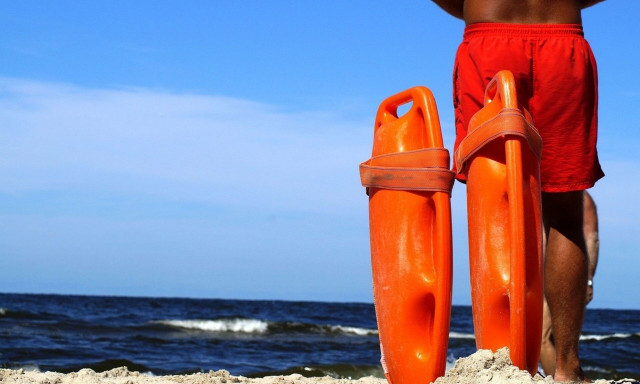 Ηλεία: 24χρονος ναυαγοσώστης-ήρωας επανέφερε στη ζωή κοριτσάκι 3 ετών