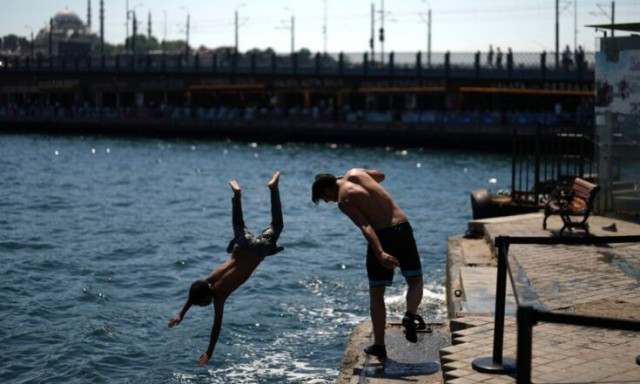 Έσπασαν όλα τα ρεκόρ στην Τουρκία, το θερμόμετρο έδειξε 50,5°C στη Σιλόπη
