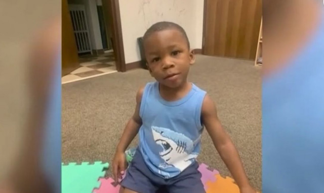 ΗΠΑ: Αγοράκι 3 ετών πέθανε από θερμοπληξία μέσα σε αυτοκίνητο κοινωνικής λειτουργού