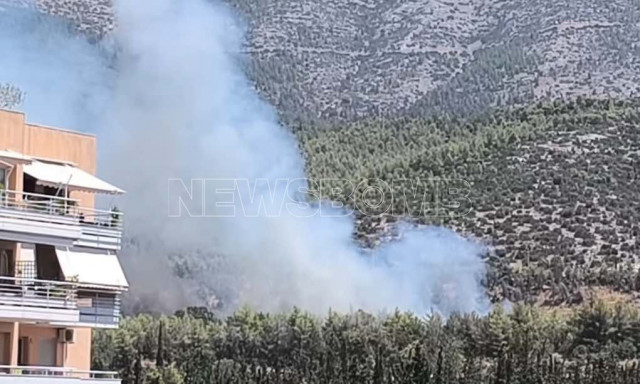 Φωτιά τώρα στην Κατεχάκη: «Πνίγεται» στον καπνό η Αττική