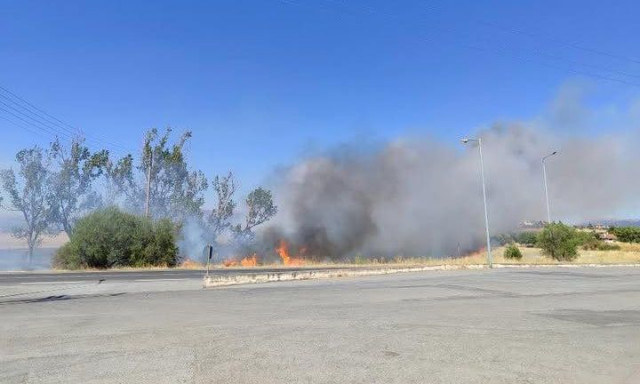 Φωτιά τώρα στην Τρίπολη: Επιχειρούν εναέρια μέσα - Μήνυμα του 112 για εκκένωση δύο οικισμών