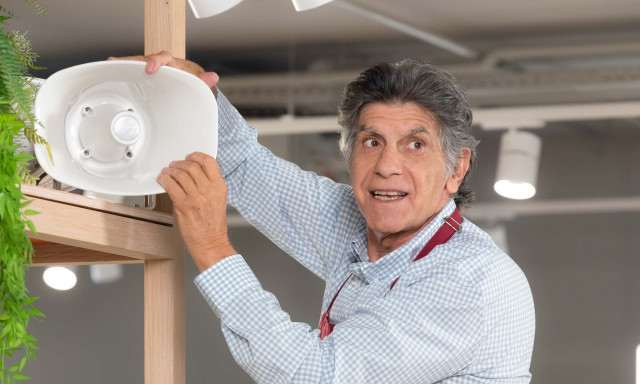 Ο Γιάννης Μπέζος είναι ένας από τους «Σούπερ Ήρωες» της TV