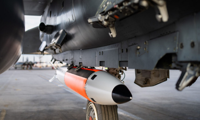 Bloomberg: Οι ΗΠΑ στέλνουν πυρηνικά όπλα στο Ηνωμένο Βασίλειο για πρώτη φορά από το 2008