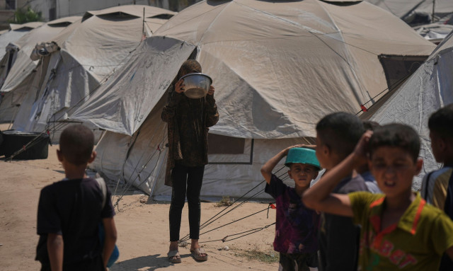 Βρετανίδα χειρουργός στη Γάζα: «Βλέπουμε παιδιά χωρίς γόνατα, με κατεστραμμένα πρόσωπα»