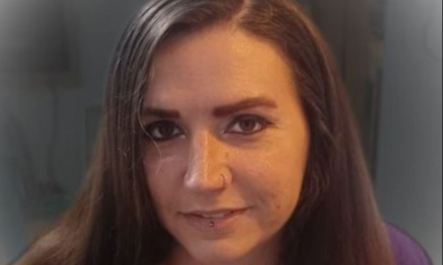 Έλον Μασκ: Γυναίκα τετραπληγική επί 20 χρόνια γράφει ξανά χάρη στο εγκεφαλικό τσιπάκι της Νeuralink