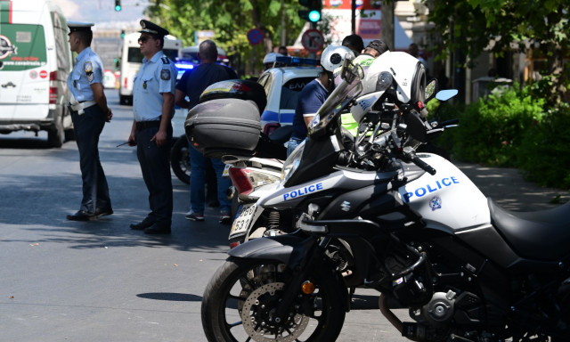 Τροχαία: Πάνω από 600 κλήσεις την ημέρα για κράνος, κινητό τηλέφωνο και όριο ταχύτητας