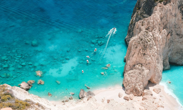 Οι 5 πιο επικίνδυνες παραλίες της Ελλάδας: Επίγειοι παράδεισοι με κρυφές παγίδες