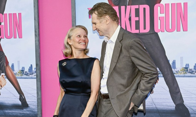 Πάμελα Άντερσον - Λίαμ Νίσον: Είναι τρελά ερωτευμένοι και δεν το κρύβουν