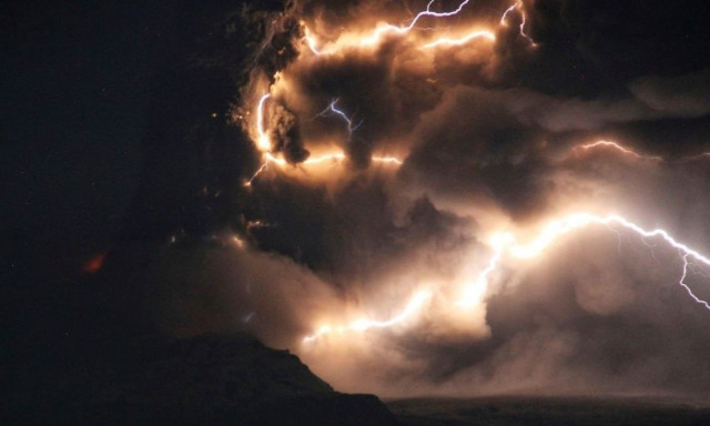 Μέγα-Σεισμός 8,8 Ρίχτερ:Τρέμει η γη στην Ρωσία - Καταιγισμός μετασεισμών - Έχουν γίνει πάνω από 125