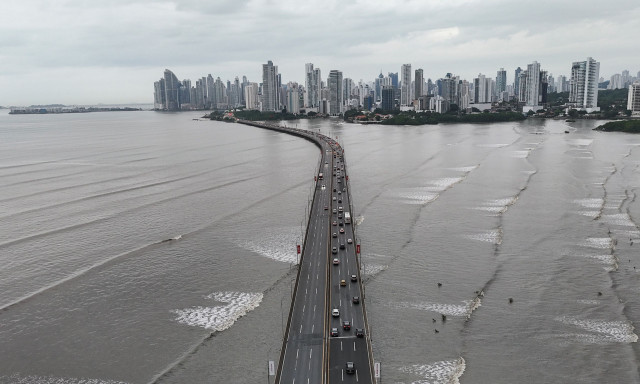 Μέγα-Σεισμός 8,8 Ρίχτερ: Τρόμος στον μισό πλανήτη από την πορεία του τσουνάμι