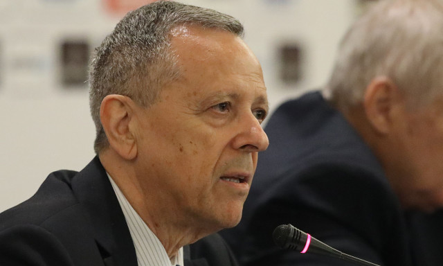 Μπαλτάκος: «Με τους παίκτες εξαντλημένους από ταξίδι 22 ωρών, πώς θα παίζαμε μία μέρα μετά;»