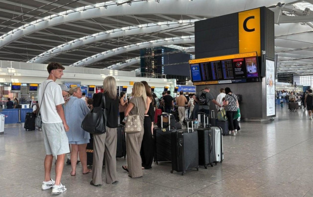 Η Ευρώπη δείχνει ευάλωτη στις κυβερνοεπιθέσεις: Ερευνάται η ρωσική σύνδεση στο χάος των αεροδρομίων