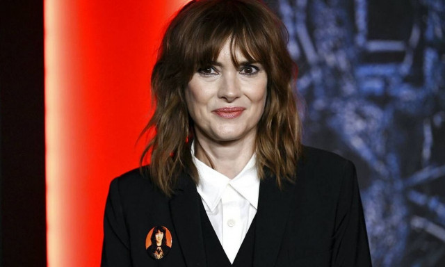 Stranger things: Ερχεται ο πέμπτος κύκλος της σειράς - Τι είπε η Γουινόνα Ράιντερ στους νεαρούς σταρ