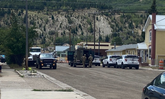 ΗΠΑ: Τέσσερις νεκροί από πυροβολισμούς σε μπαρ στη Μοντάνα - Ανθρωποκυνηγητό για τον δράστη