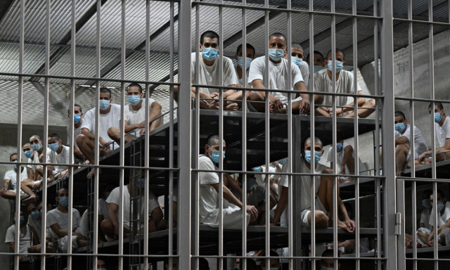 Ελ Σαλβαδόρ: «Καλώς ήρθατε στην κόλαση, θα φύγετε μόνο μέσα σε μαύρη σακούλα»