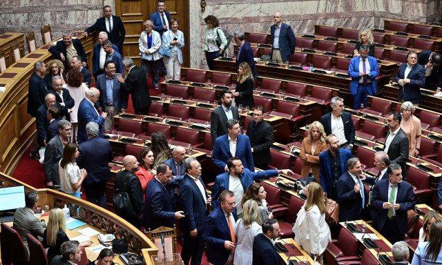 Αυτοπαγίδευση ΠΑΣΟΚ-ΣΥΡΙΖΑ: Πώς εγκλωβίστηκαν στο ίδιο τους το αφήγημα