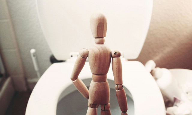 Τα συχνότερα λάθη που κάνετε στην ούρηση: Τι να αποφεύγετε - Ποιες συνήθειες να αλλάξετε