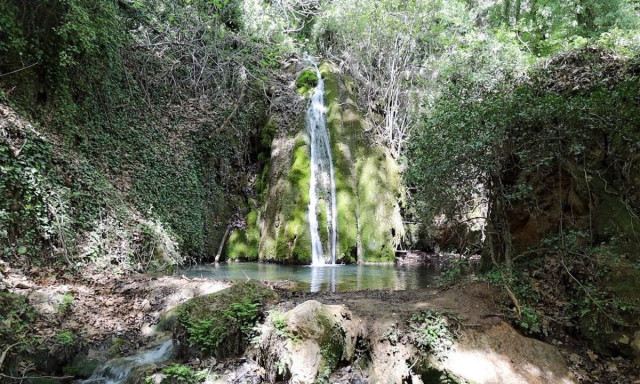 Αηδόνια Νεμέας: Γνωρίστε έναν καλά κρυμμένο παράδεισο, με έναν άγνωστο καταρράκτη