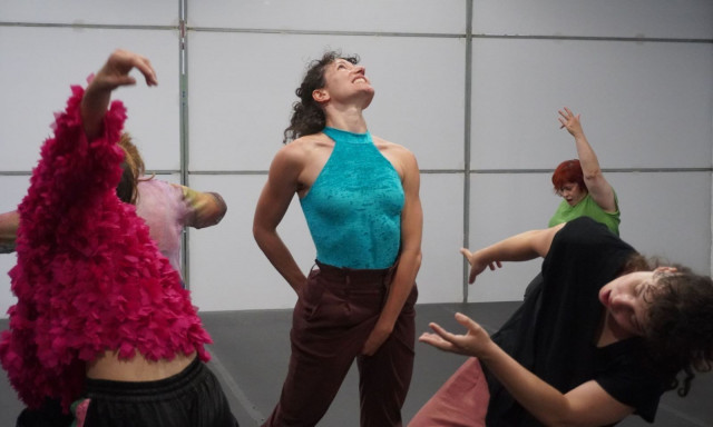 «Hounds of Madness»: Με έμπνευση τον Χορό των Βακχών στο Αρχαιολογικό Μουσείο Θηβών