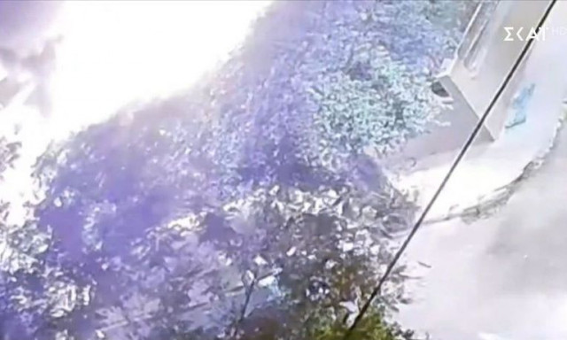 Άγιος Ελευθέριος: Βίντεο ντοκουμέντο από τον εμπρησμό καφετέριας