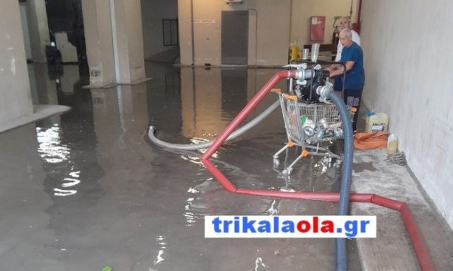 Ζημιές στα Τρίκαλα από την κακοκαιρία – Πλημμύρισε το νοσοκομείο