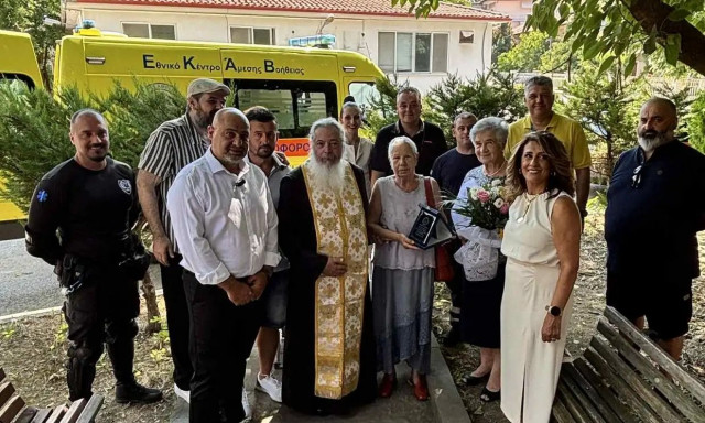 Συνταξιούχος έκανε δωρεά ένα ασθενοφόρο στο ΕΚΑΒ Πιερίας