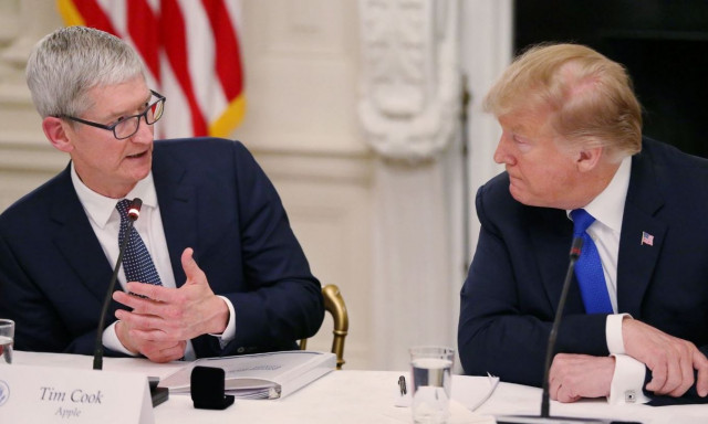 Η Apple θα επενδύσει 100 δισ. δολάρια στις ΗΠΑ - Ο Τραμπ επιβάλλει επιπλέον 25% δασμούς στην Ινδία