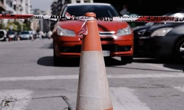 Διακοπή κυκλοφορίας στο Παλαιό Φάληρο - Βρήκαν στρατιωτικό βλήμα