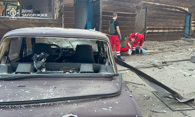 Ουκρανία: Δύο νεκροί και δέκα τραυματίες από ρωσικά πλήγματα στη Ζαπορίζια