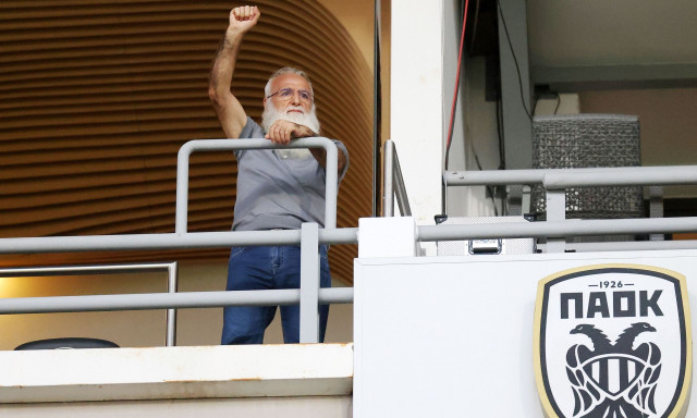 ΠΑΟΚ – Βόλφσμπεργκερ: Αποθέωσε τον Ιβάν Σαββίδη η Τούμπα