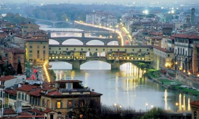 Φλωρεντία -«Κατάρρευση» τουρισμού: Άδεια τα μισά ξενοδοχεία και Airbnb - «Μαύρος» μήνας ο Αύγουστος