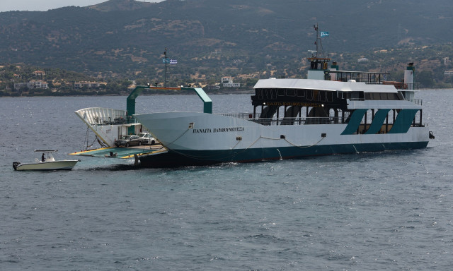 Νέα Στύρα: Ομαδικές αγωγές ετοιμάζουν οι επιβάτες - Τι απαντά η πλοιοκτήτρια εταιρεία